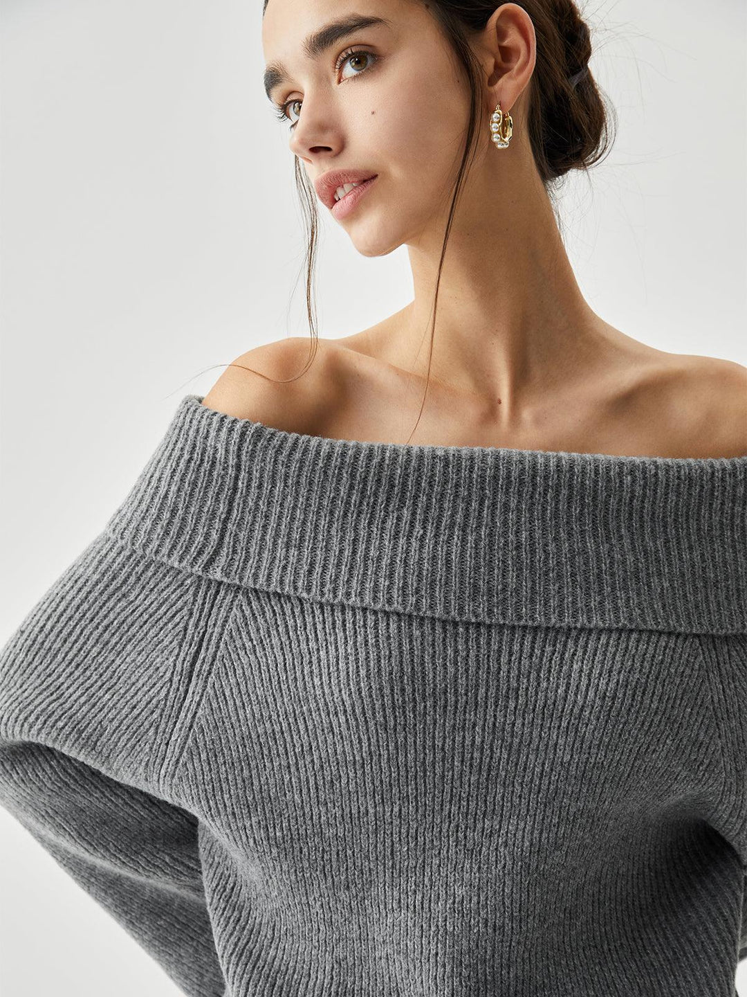 Oversized Overfold Off-Shoulder Striktrøje